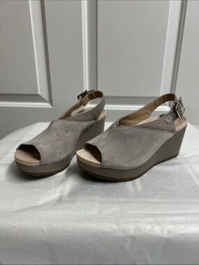 Vionic Taupe Suede Open-Toe Wedge Sandals size 6.5 3” heels